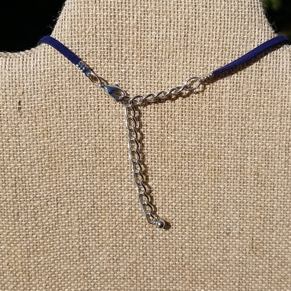 Charming Charlie Royal Blue Necklace & Earrings - Picture 5 of 5